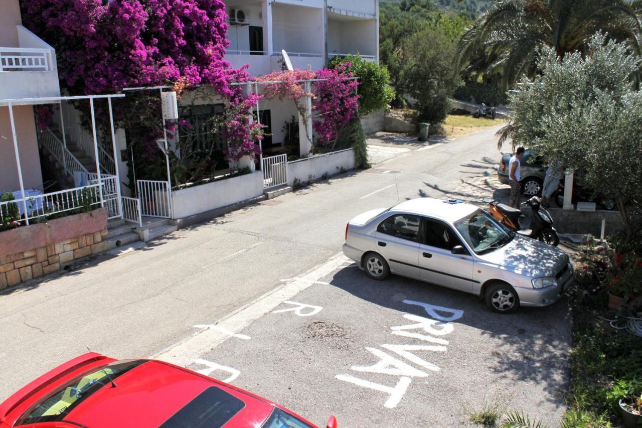 Apartments By The Sea Igrane, Makarska - 310 Kültér fotó